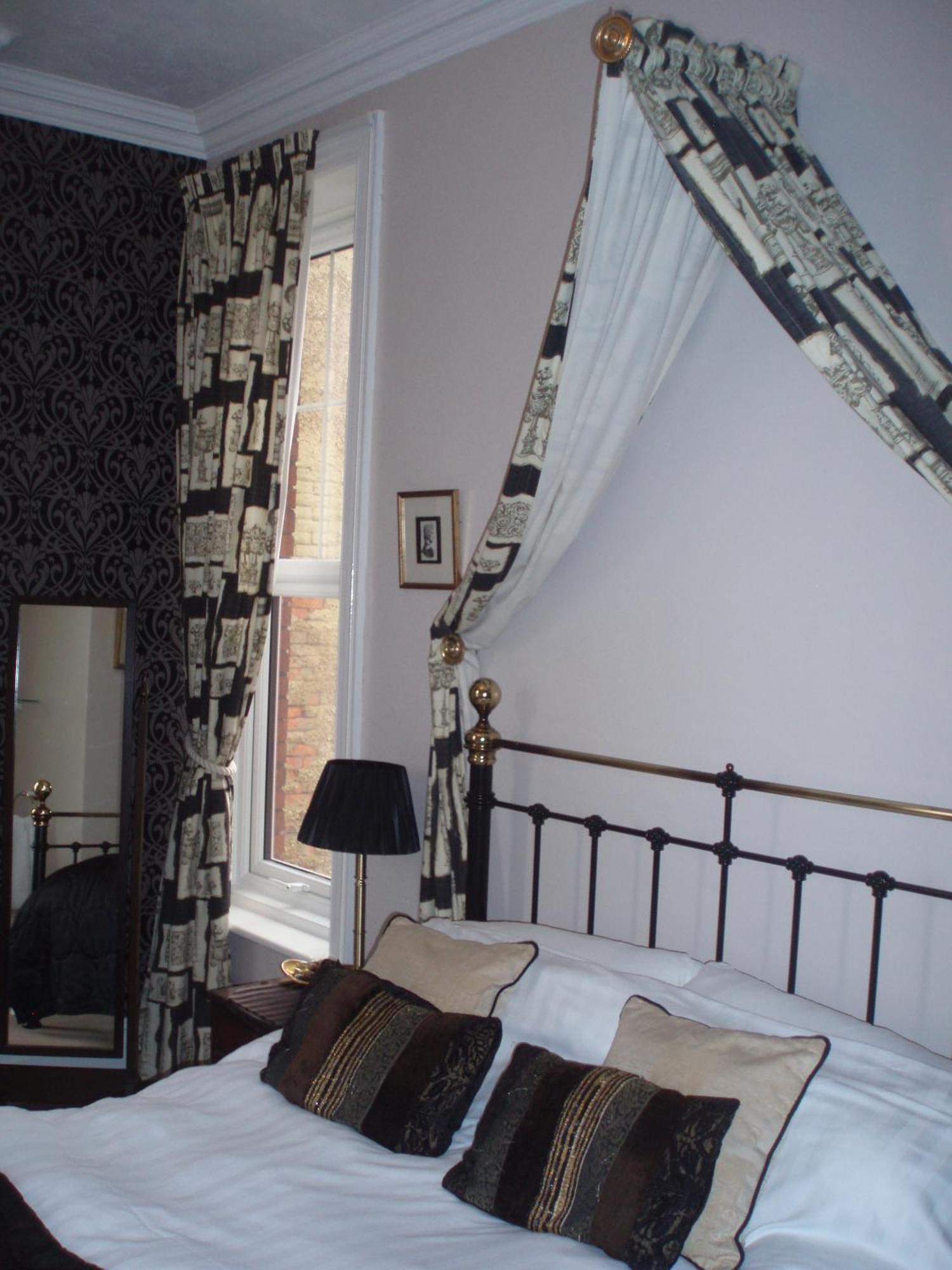 The Langtons Hotel Истборн Екстериор снимка